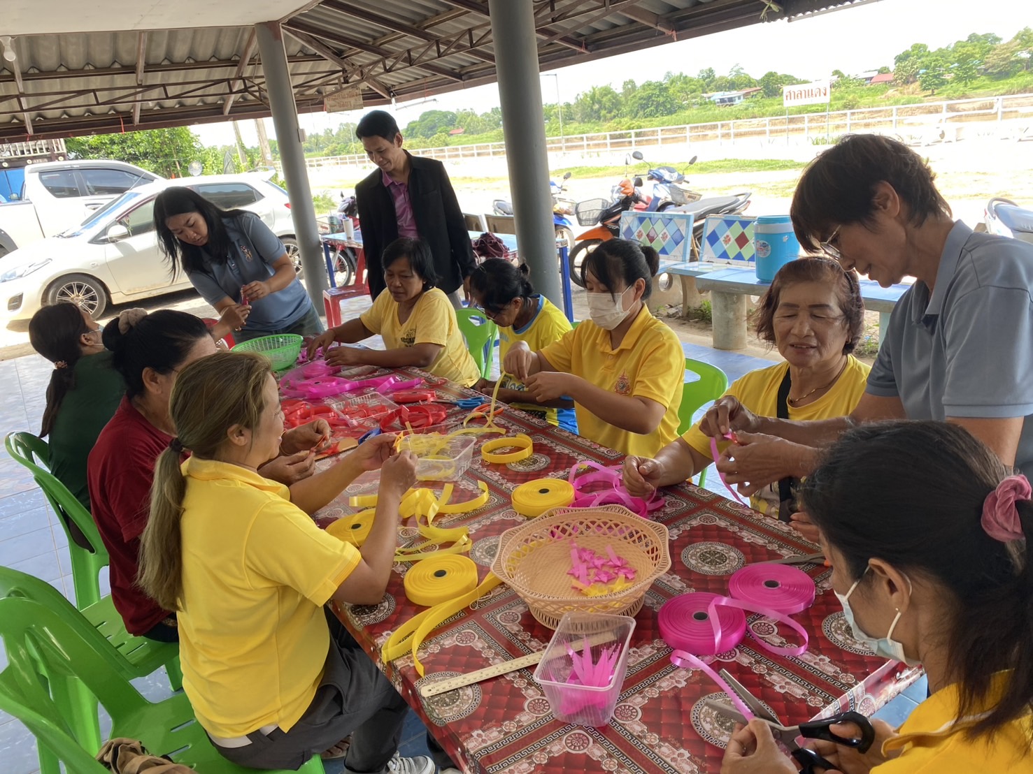 หลักสูตรวิชาการทำริบบิ้นพวงมาลัย