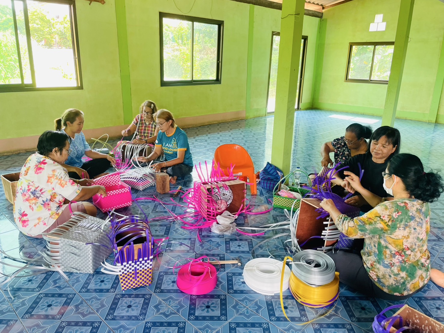 หลักสูตรวิชาการทำกระเป๋าปิคนิคจากเส้นพลาสติก