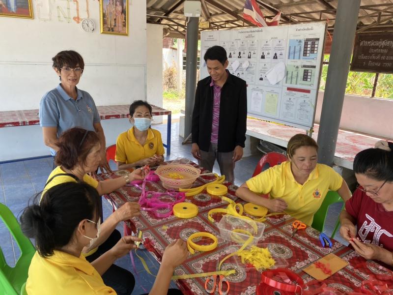 1. หลักสูตรวิชาการทำริบบิ้นพวงมาลัย