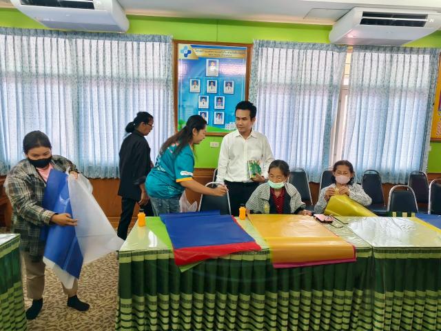 4. โครงการทักษะชีวิต การดูแลสุขภาพทางกาย และการอนุรักษ์วัฒนธรรมไทย