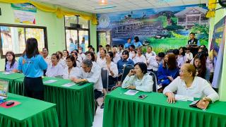 12. โครงการพัฒนาผู้เรียนให้รู้เท่าทันสื่อออนไลน์ และการดำเนินชีวิตให้ปลอดภัยในสังคมยุคดิจิทัล