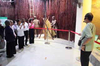 18. โครงการจัดการเรียนรู้เทิดทูนสถาบันและเรียนรู้ประวัติศาสตร์ชาติไทย