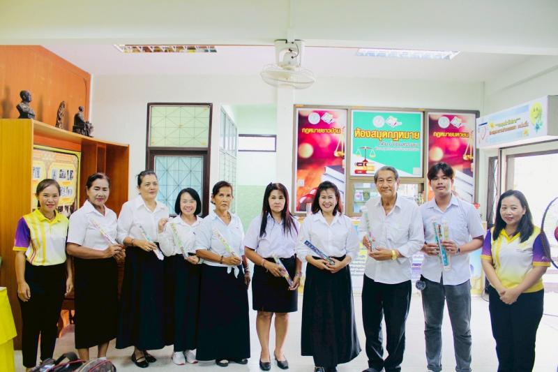 4. โครงการวันที่ระลึกแห่งการรู้หนังสือ