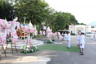 3. ร่วมพิธีวางพวงมาลา