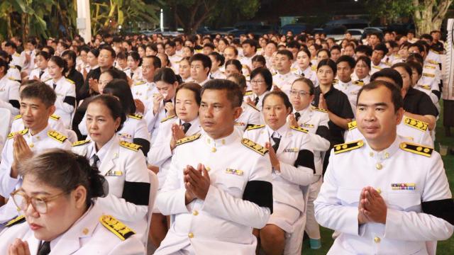 4. ร่วมพิธีสวดพระอภิธรรมอุทิศถวายพระราชกุศล