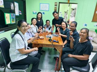 6. สอนทำริบบิ้นไว้อาลัย