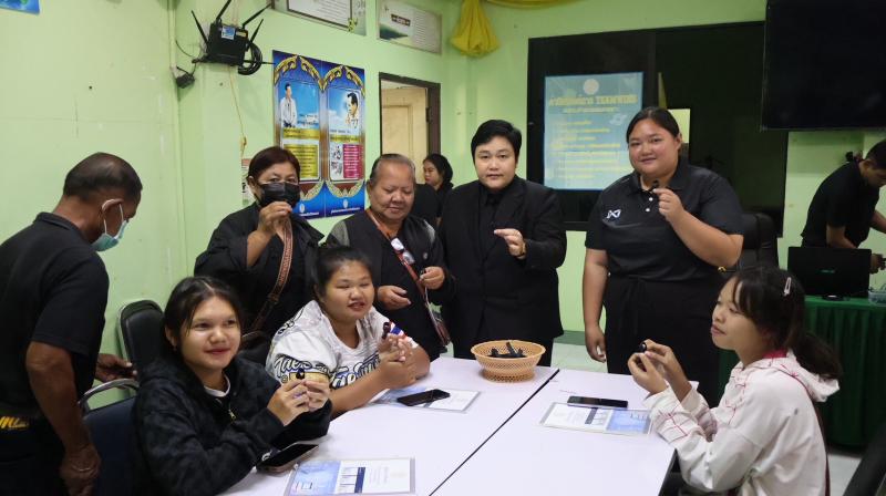 2. ทำริบบิ้นเครื่องหมายแสดงความไว้อาลัย