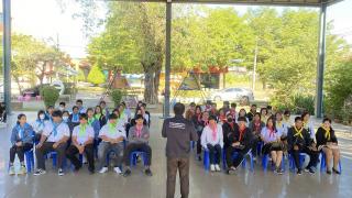 13. โครงการพัฒนาผู้เรียน การเรียนรู้การจัดทำโครงงานวิทยาศาสตร์ ในรูปแบบ STEM Education