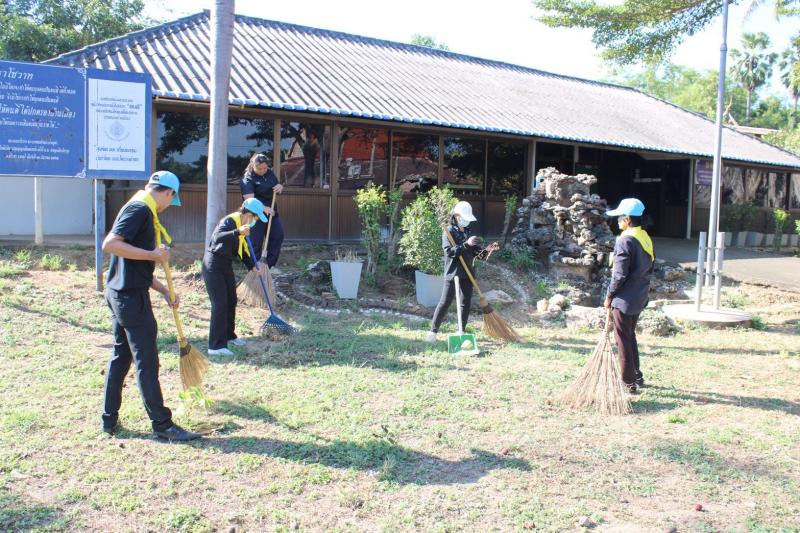 4. เข้าร่วมโครงการจิตอาสา  เนื่องในวันคล้ายวันปราบดาภิเษก