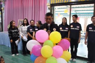 8. โครงการมอบของขวัญ  ปันน้ำใจให้น้องๆ และวันเด็กแห่งชาติ