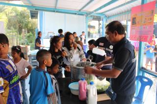 16. โครงการมอบของขวัญ  ปันน้ำใจให้น้องๆ และวันเด็กแห่งชาติ