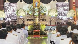 8. ร่วมพิธีบำเพ็ญกุศลสตมวาร 100 วัน เพื่ออุทิศถวายพระราชกุศลแด่ สมเด็จพระนางเจ้าสิริกิติ์  พระบรมราชินีนาถ พระบรมราชชนนีพันปีหลวง