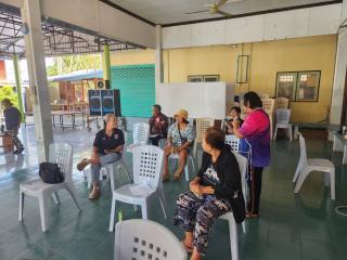 11. โครงการทักษะชีวิตให้ความรู้เรื่อง บริหารจัดการขยะ  การทำกระถางแก้มลิงจากขวดพลาสติก