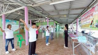 10. โครงการจัดการศึกษาเพื่อพัฒนาทักษะชีวิต หลักสูตรการออกกำลังกายโดยใช้ผ้าขาวม้า