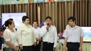 17. โครงการปลุกพลังการอ่าน (แว่นแก้ว)