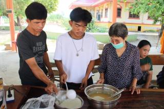 19. โครงการ Learn to Earn การทำวาฟเฟิลไส้กรอก