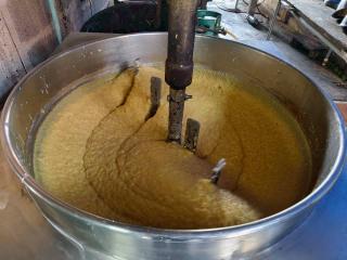 7. โครงการพัฒนาอาชีพชุมชน  หลักสูตรการทำขนมกง