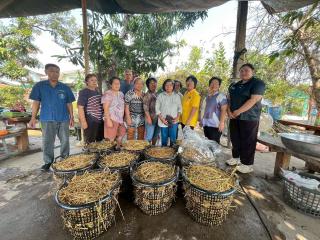 18. โครงการเรียนรู้ตามหลักปรัชญาของเศรษฐกิจพอเพียง (การเพาะเห็ดฟางในตะกร้า)