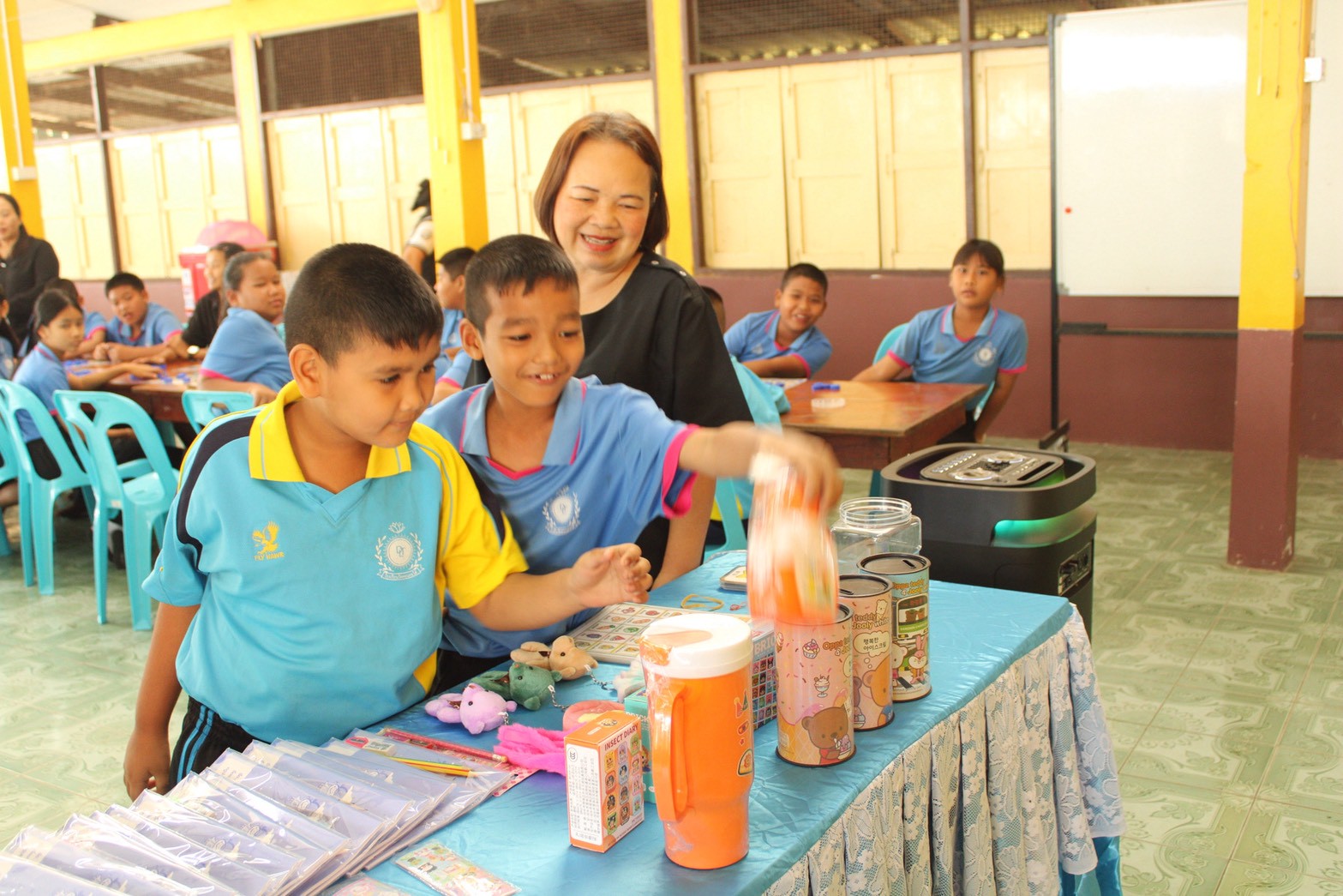 โครงการจัดกิจกรรมการเรียนรู้ตลอดชีวิตสู่ชุมชน