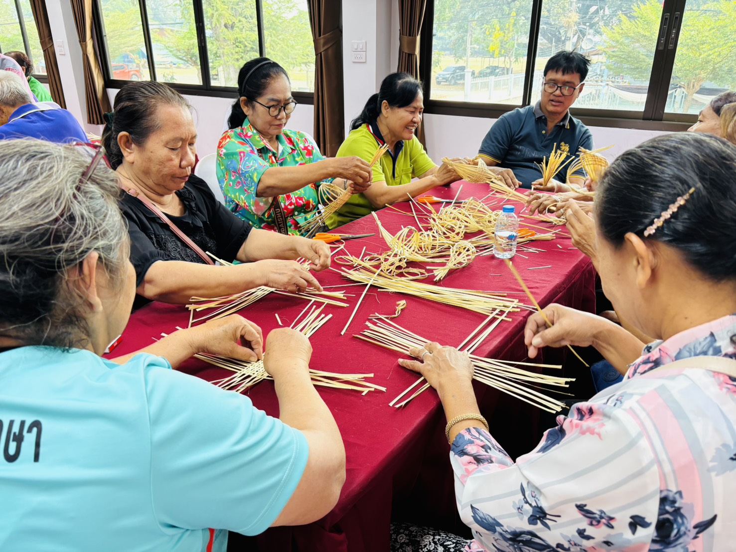"ฝึกอบรมทำชะลอม" ภูมิปัญญาชาวบ้านสุดคลาสสิก