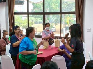 8. "ฝึกอบรมทำชะลอม" ภูมิปัญญาชาวบ้านสุดคลาสสิก