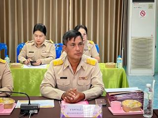 2. เข้าร่วมประชุมประจำเดือนผู้บริหารสถานศึกษา และบุคลากรทางการศึกษาในสังกัด