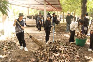 10. โครงการเรียนรู้ตามรอยพระยุคลบาท