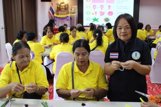 9. กิจกรรมส่งเสริมการเรียนรู้และพัฒนาทักษะอาชีพสำหรับผู้สูงอายุ